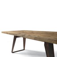 Table Asako avec pieds obliques et plateau en bois Aulne Naturel