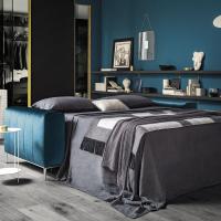 Canapé-lit Norton ouvert dans la version avec coutures verticales
