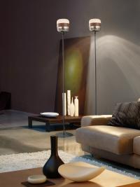 Lampadaire Futura en version sur pied avec abat-jour en verre fumé satiné et transparent avec anneau brun