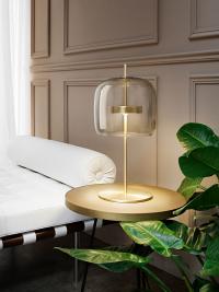 Lampe de table en verre soufflé Jube au design vintage avec cadre doré et diffuseur fumé