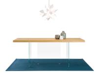Table avec structure en plaques de verre