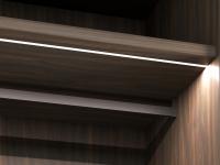 Etagère en bois avec barre LED horizontale (l'image ici sur la ptoto se réfère aux armoires d'une profondeur de 61,6)