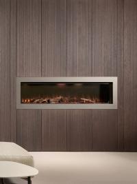 Vue de l'armoire de luxe Lounge avec une cheminée électrique 3D à la place du compartiment ouvert