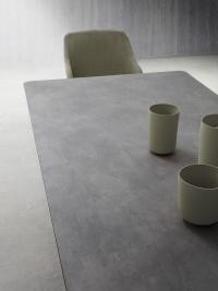 Table de salle à manger extensible Lawrence, idéale pour les grandes cuisines ou les salles à manger modernes et minimalistes