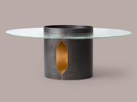 Table basse Aliso Big avec cylindre bicolore dans la finition industrielle V3 effet vieilli réalisée à la main, contrastant avec le vernis Gold YY217E