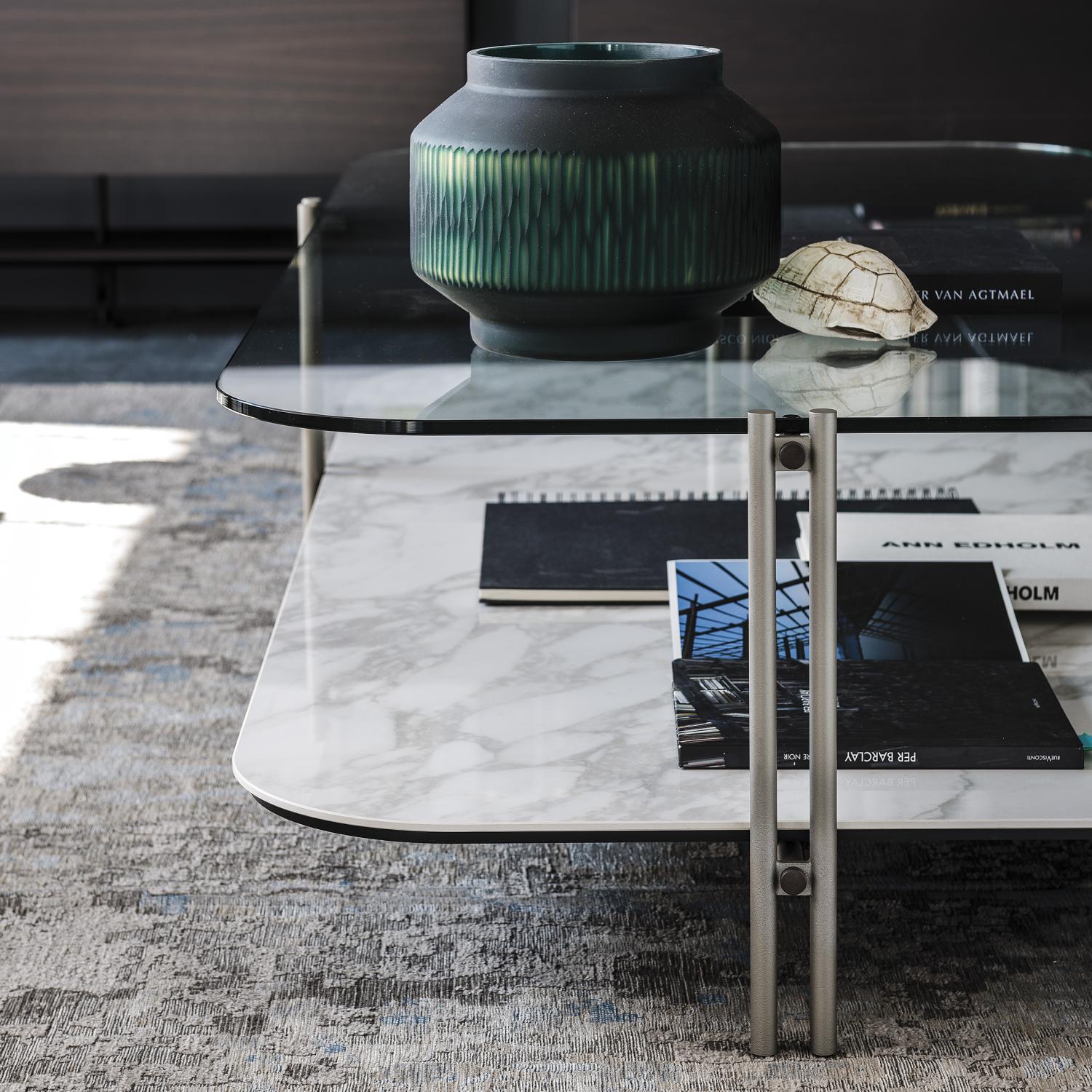 Tavolino Biplano dal design leggero e minimale