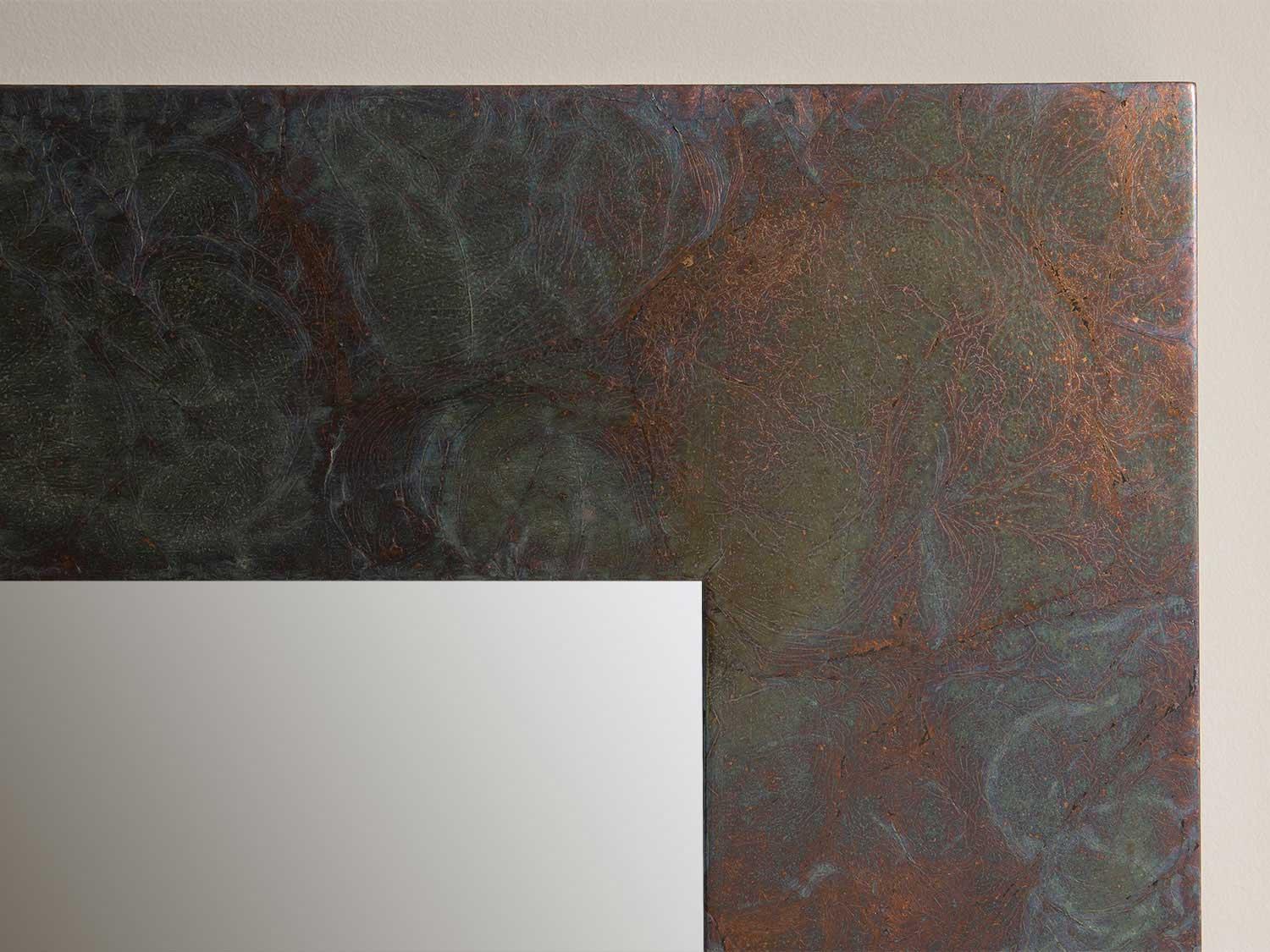Particolare finitura della cornice cm 15 in legno lavorato argento puro ossidato