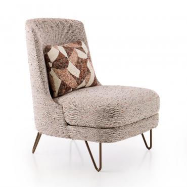 Poltrona con piedini a forcina in metallo Beatrix outlet