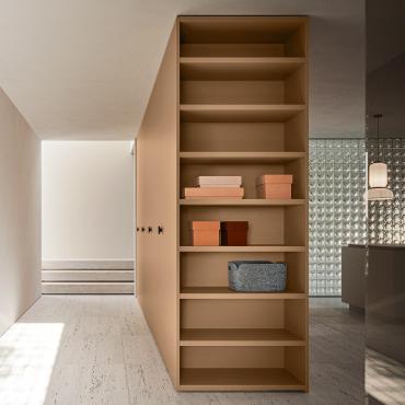 Armadio con libreria terminale per composizioni della collezione Wide