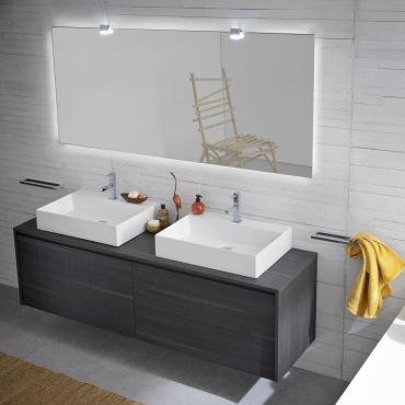 Mobile bagno con lavabo doppio, base con due cassetti ed elemento a giorno