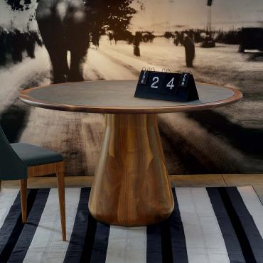 Tavolo tondo con basamento in legno massello Miyagi