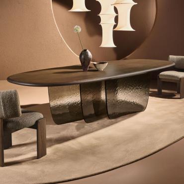 Tavolo in legno con base in vetro Alisio