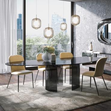 Tavolo di design in vetro martellato Source