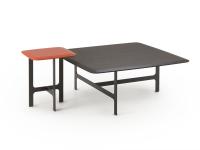 Coppia di tavolini Jarno nelle versioni quadrato alto e basso