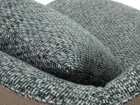 Particolare del cuscino di schienale e dell'interno scocca in tessuto Tadao 08 con trama melange