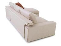 Vista posteriore della mensola reclinabile indipendente per ogni elemento del divano