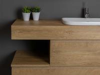 Design moderno e dinamico per il mobile bagno N74 Atlantic in nobilitato effetto legno 276 Kiki