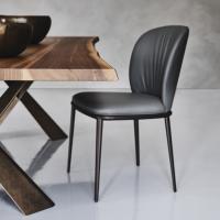 Sedia imbottita Chris ML, perfetta abbinata con tavoli dal design moderno