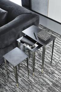 Tavolino da salotto rettangolare in acciaio Spillo di Cattelan: tris di tavolini lato divano