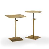 Tavolino lato divano in metallo dorato Step di Cattelan regolabile in altezza