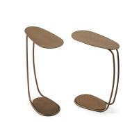 Tavolino servente di design Yago di Cattelan in metallo, nella ricercara finitura brushed bronze