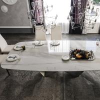 Tavolo da soggiorno Skorpio con piano in pietra Keramik 