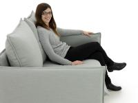 Esempio di seduta e proporzioni del divano letto Gilles