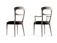 Vista retro schienale della sedia da soggiorno Komaki con e senza braccioli in legno noce grigio naturale