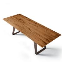 Tavolo di design in legno e metallo Asako, con piano in rovere antico naturale 