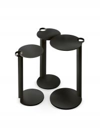 Composizione di tavolini serventi in metallo verniciato Lollo con piano e struttura in metallo verniciato nero