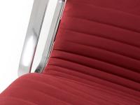 Design ergonomico ed elevato comfort per la sedia direzionale monoscocca imbottita Mark