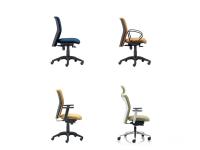 Differenti modelli della sedia da ufficio Steve
