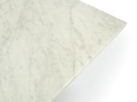 Particolare del piano in marmo Bianco Carrara