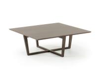 Tavolino quadrato Grant nella versione fronte divano