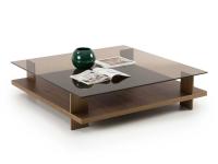 Tavolino quadrato cm 120 x 120 con ripiano inferiore e distanziali in legno noce canaletto