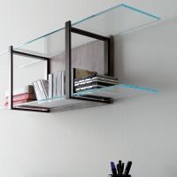 Design minimal e funzionale per la libreria sospesa componibile in vetro Treccia
