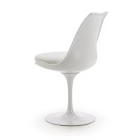 Sedia da soggiorno di design ispirata al celebre modello di Eero Saarinen