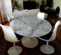 Tavolo ellittico Saarinen con piano in marmo arabescato Vagli - foto cliente