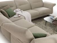 Particolare della composizione angolare del divano Carnaby
