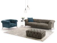 Pouf Bellagio con divano e poltrona capitonné coordinati
