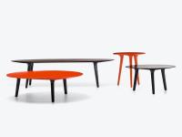 Tavolino con piano rotondo od ovale Leander ideale per creare composizoni di più elementi