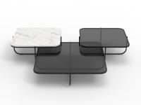 Tavolino in metallo nero Token Steel nelle versioni quadrate in vetro trasparente fumé e marmo bianco Carrara, due delle finiture di piano disponibili insieme ad altre pietre
