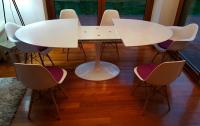 Tavolo rotondo Saarinen nella versione allungabile