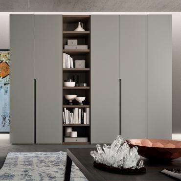 Midley bespoke wardrobe without handles, lacquered recess grip