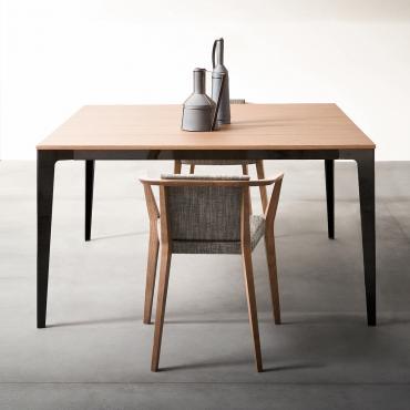 Jake table with slatted top