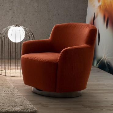 Yoko 50s swivel armchair with a compact style