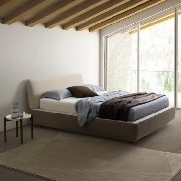 Maxwell stain-resistant microfibre bed 