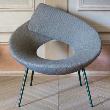 Lock round armchair with central hole by Bonaldo