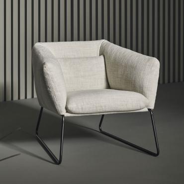 Nikos Scandinavian style accent chair by Bonaldo
