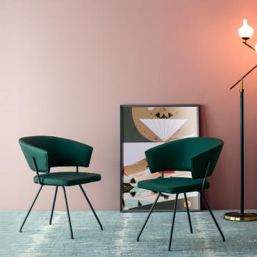 Bahia living chair with curved backrest by Bonaldo